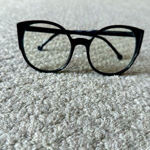 Fake cat eye style glasses